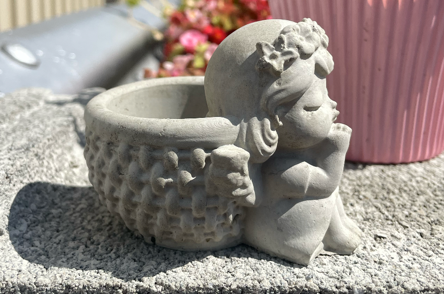 Basket Praying Girl Succulent Planter